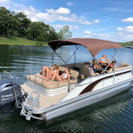 Luxury Lakefront Chalet Resort 2 Pools Free Amenities Dock Kayaks Waterslide